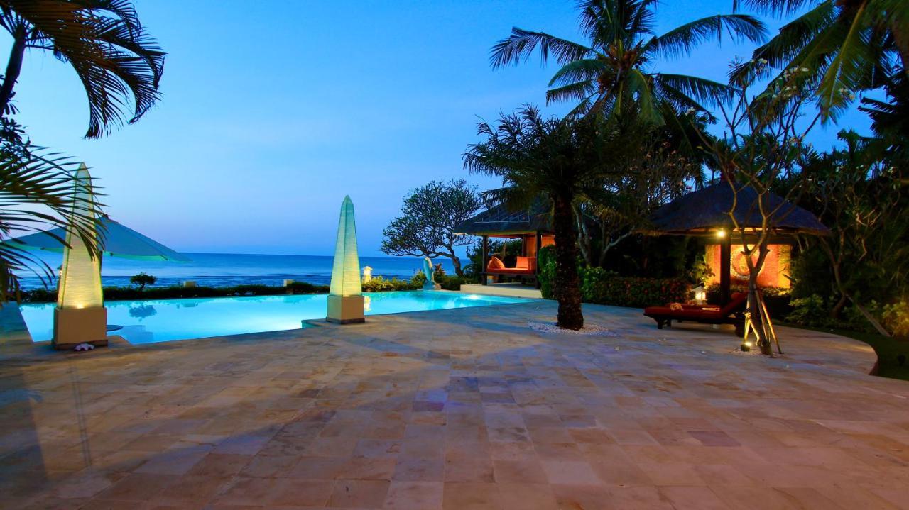 Villa Surgawi Lovina  Exterior photo
