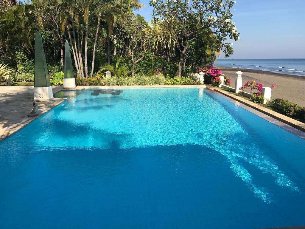 Villa Surgawi Lovina  Exterior photo